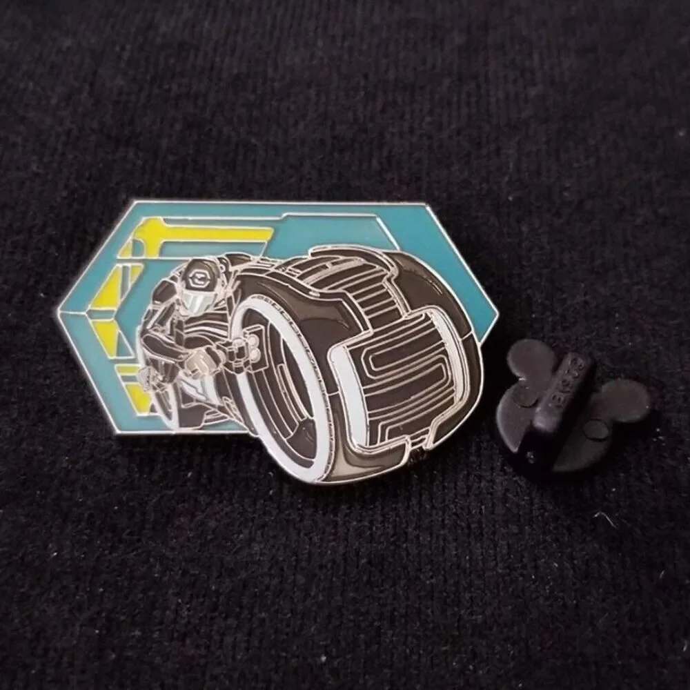 Disney Pin Tron Legacy Sam Flynn On Light Cycle ONLY Mystery Collection 81652 BB